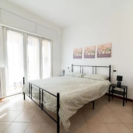 Zinexium Apartment